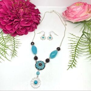 NEW⚜️Turquoise Spiral Beaded Necklace & Earrings Set